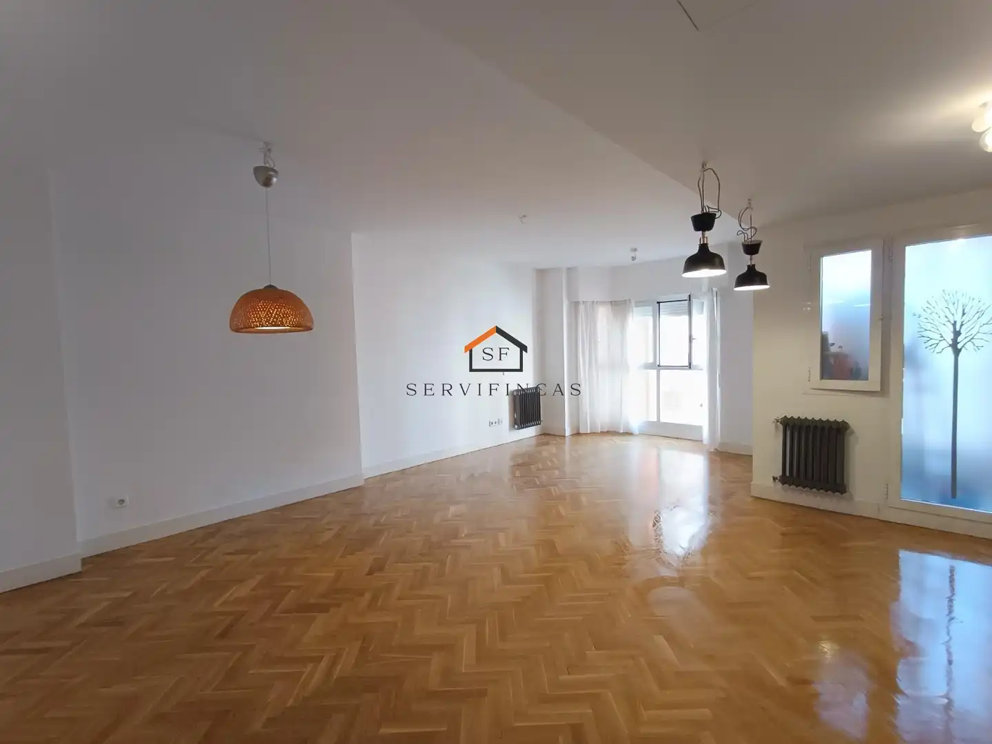 Wohnzimmer von Wohnung zur Miete in Madrid mit Heizung, Parkett und Abstellraum