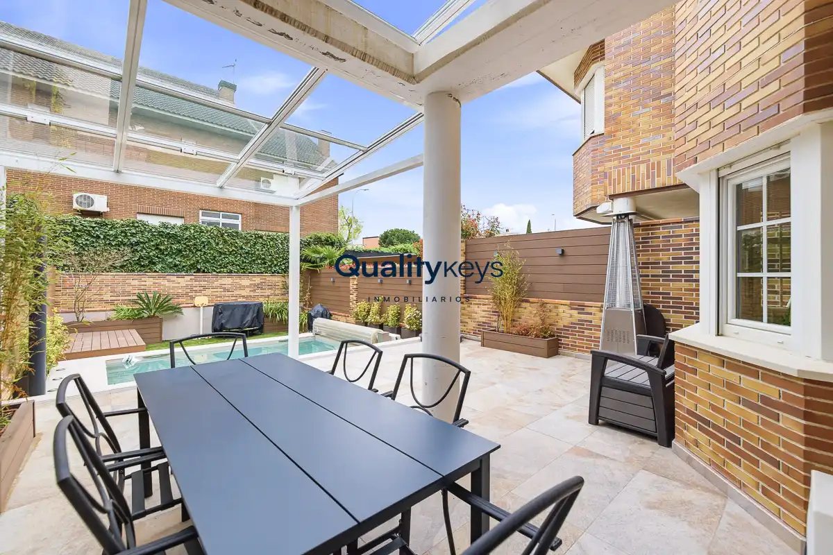Terraza de Casa o chalet en venta en Madrid con Aire acondicionado, Calefacción y Jardín privado