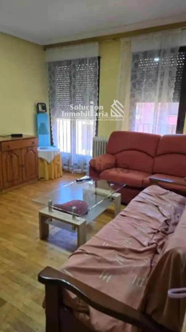 Wohnzimmer von Wohnung zur Miete in Salamanca mit Heizung
