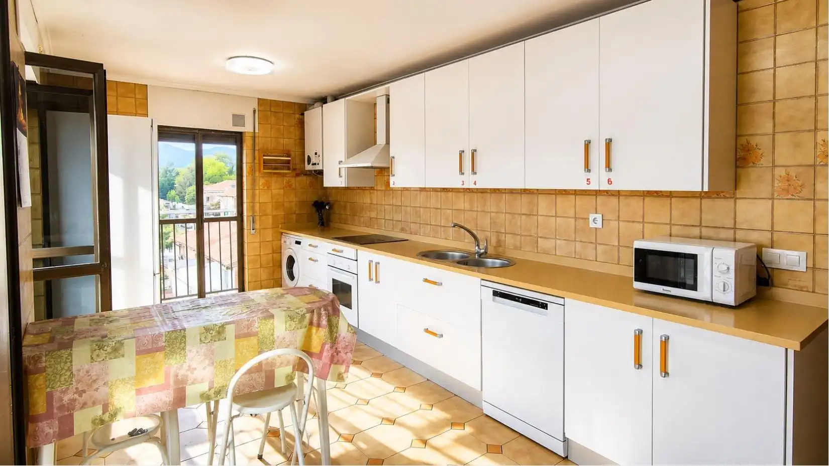Küche von Wohnung zum Verkauf in Torrelavega 