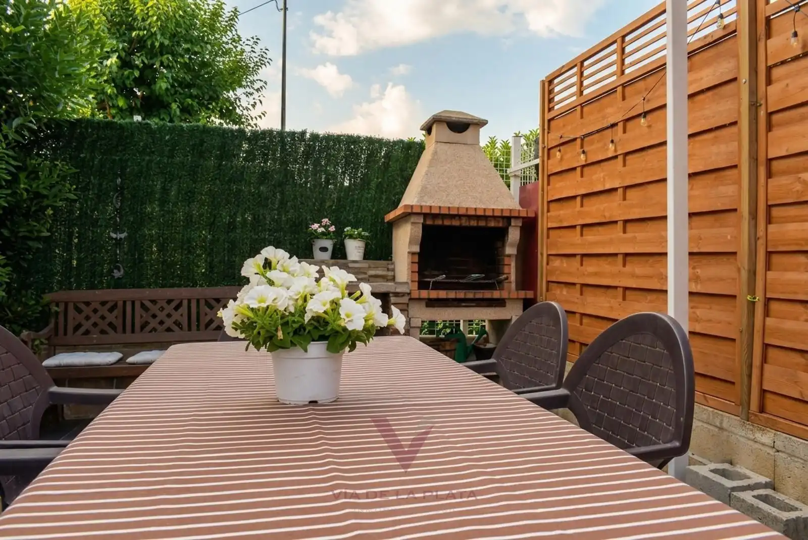 Terraza de Casa adosada en venta en Monterrubio de Armuña con Calefacción, Jardín privado y Parquet