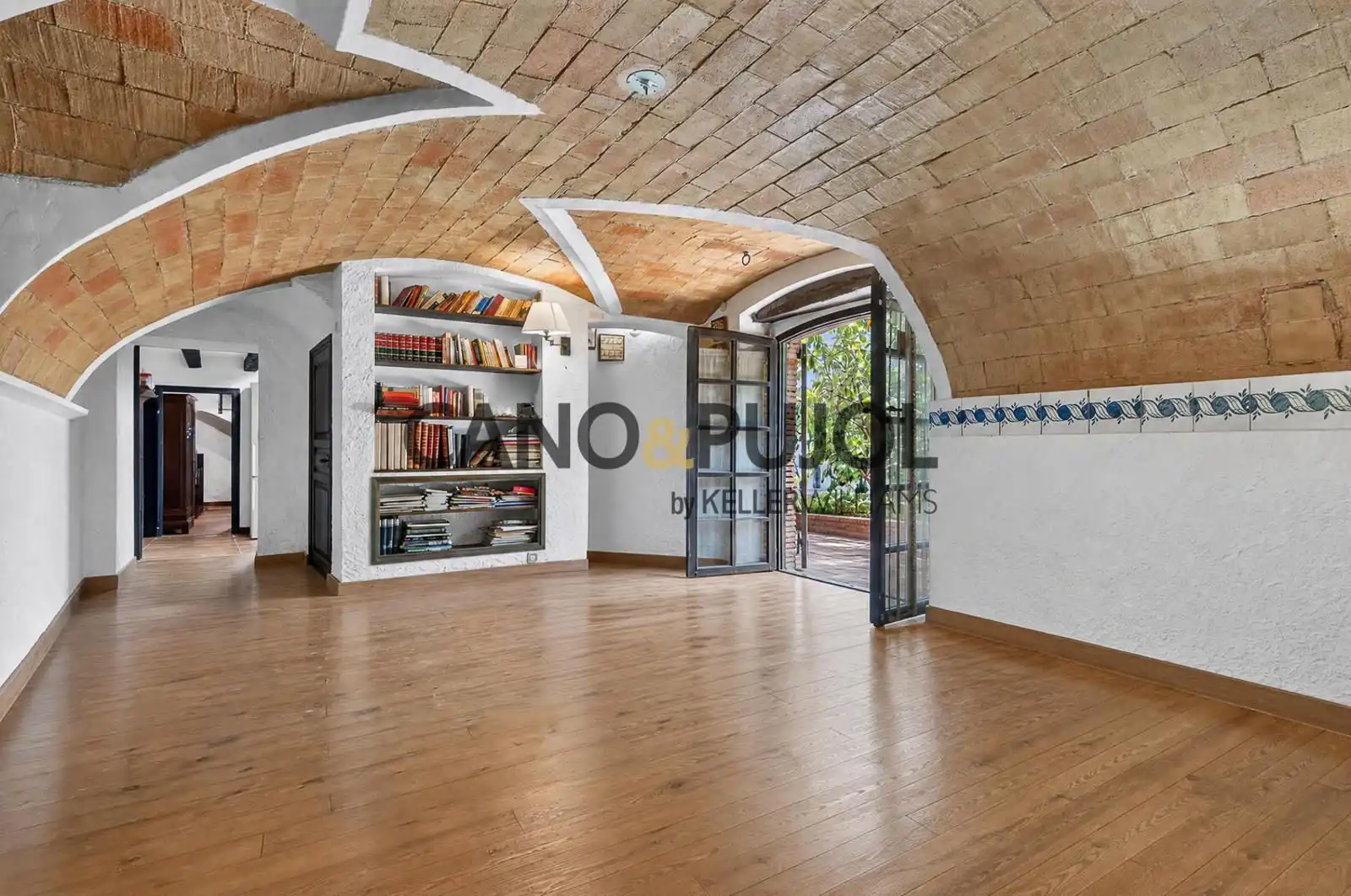 Sala d'estar de Casa o xalet en venda en Vilamalla amb Aire condicionat, Calefacció i Moblat
