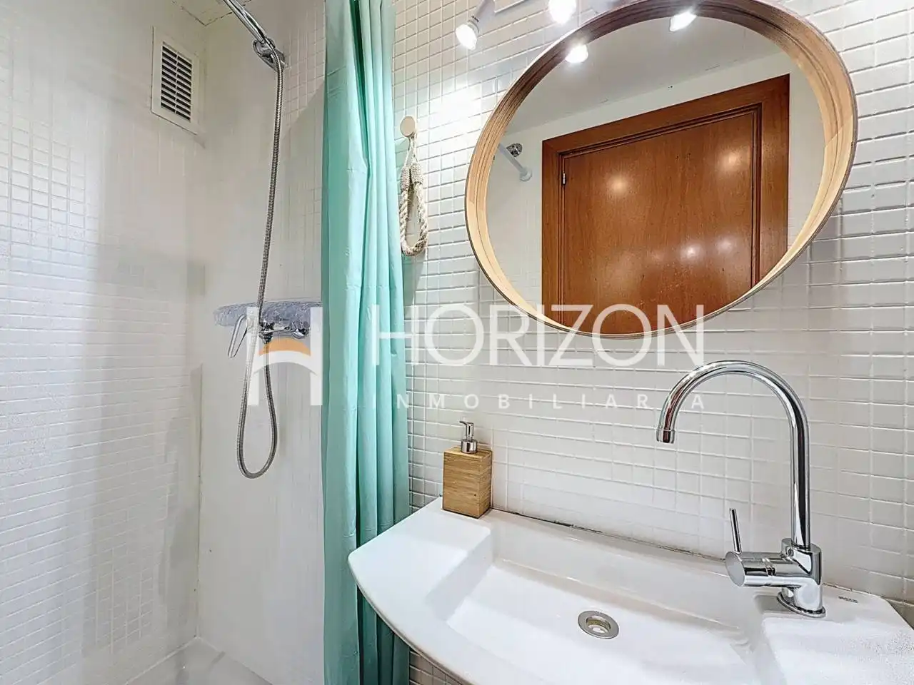 Badezimmer von Wohnung zum Verkauf in Barcelona mit Klimaanlage, Heizung und Möbliert