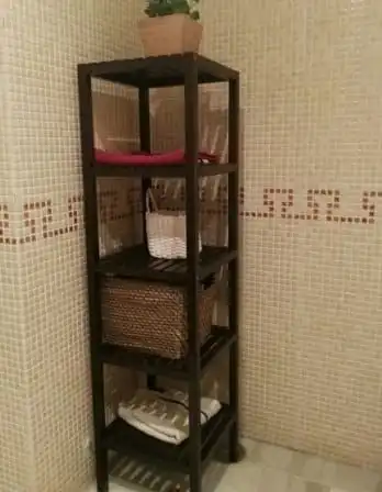 Bathroom of Flat for rent in Algeciras  with Air Conditioner and Furnished