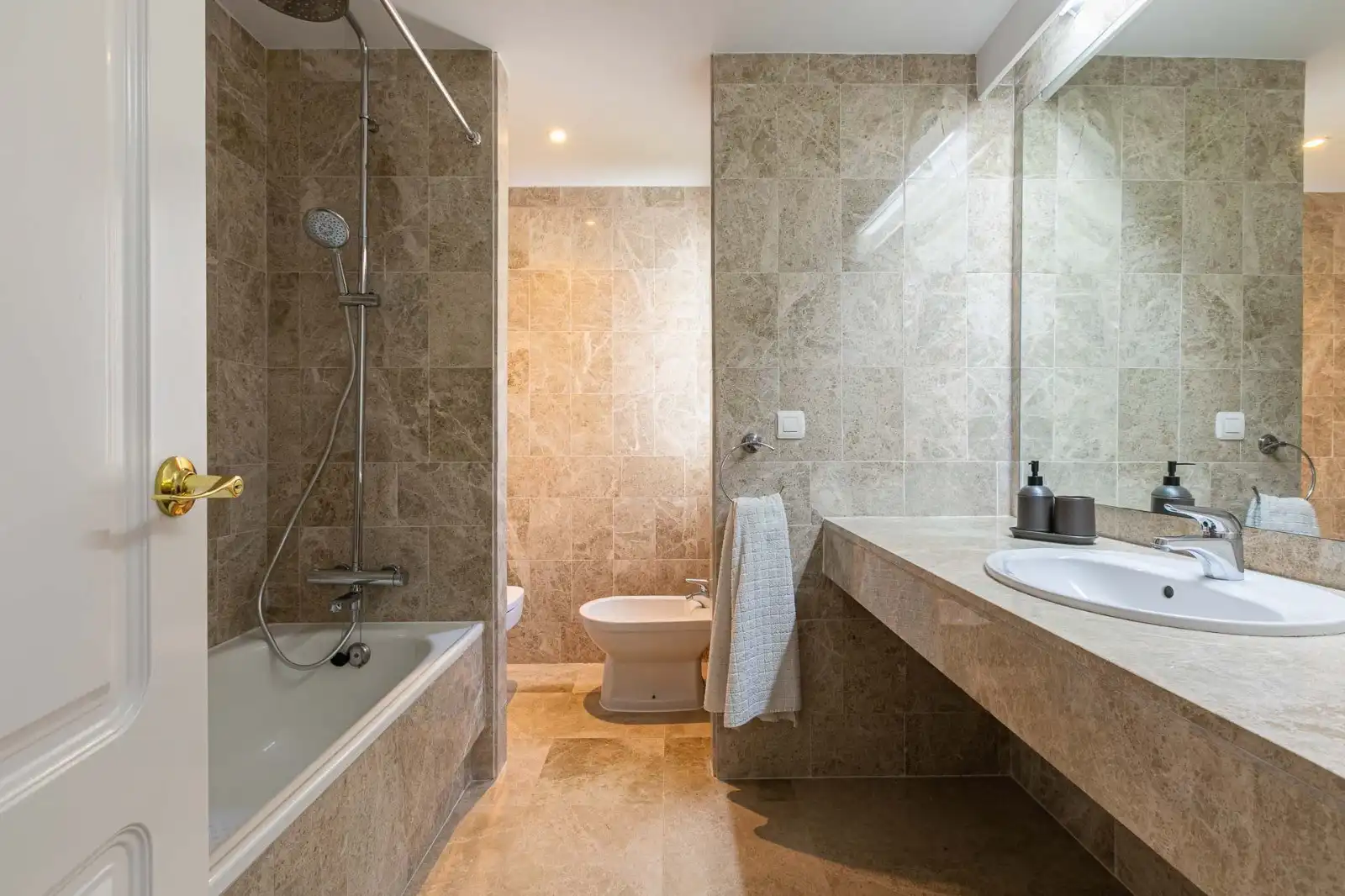 Bany de Apartament de lloguer en Nueva Andalucía