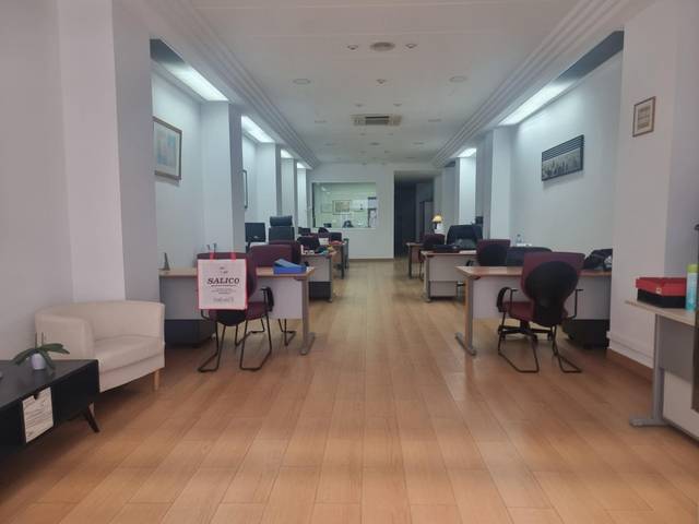 Local comercial en Alquiler en Calle salñamanca en Gran Via