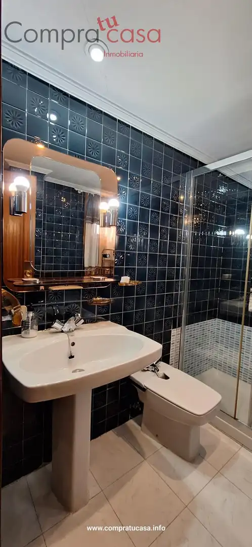 Bathroom of Attic for sale in Segovia  with Heating, Parquet flooring and Terrace