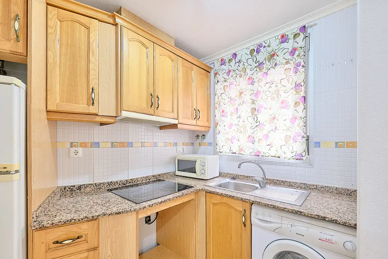 Apartamento en venta en Calle Almudena, Antonio Machado