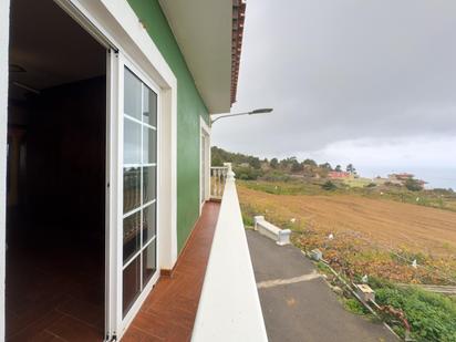 Vista exterior de Casa o xalet en venda en La Guancha amb Calefacció, Jardí privat i Terrassa