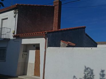 Casa con jardín en venta en Calle Menendez Pidal 15