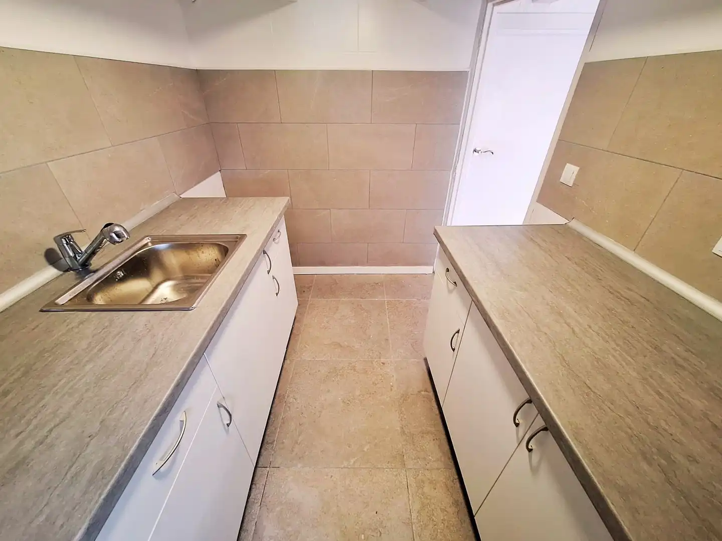 Cocina de Piso de alquiler en San Lorenzo de El Escorial con Aire acondicionado, Calefacción y Terraza