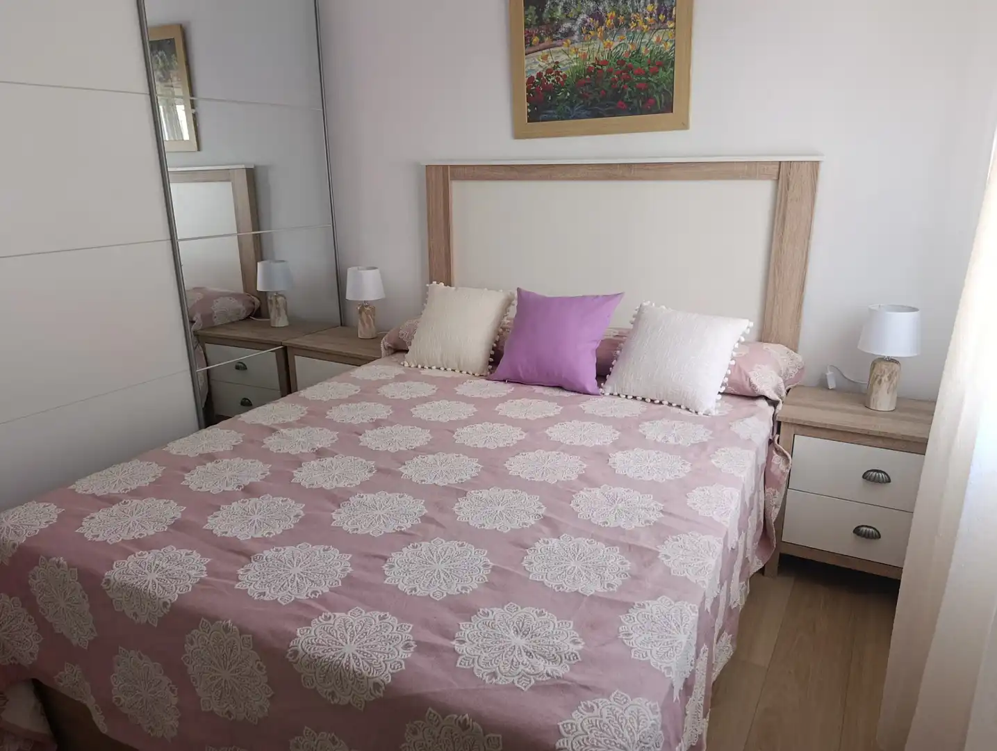 Habitación de Piso de alquiler en Dos Hermanas con Aire acondicionado, Trastero y Amueblado