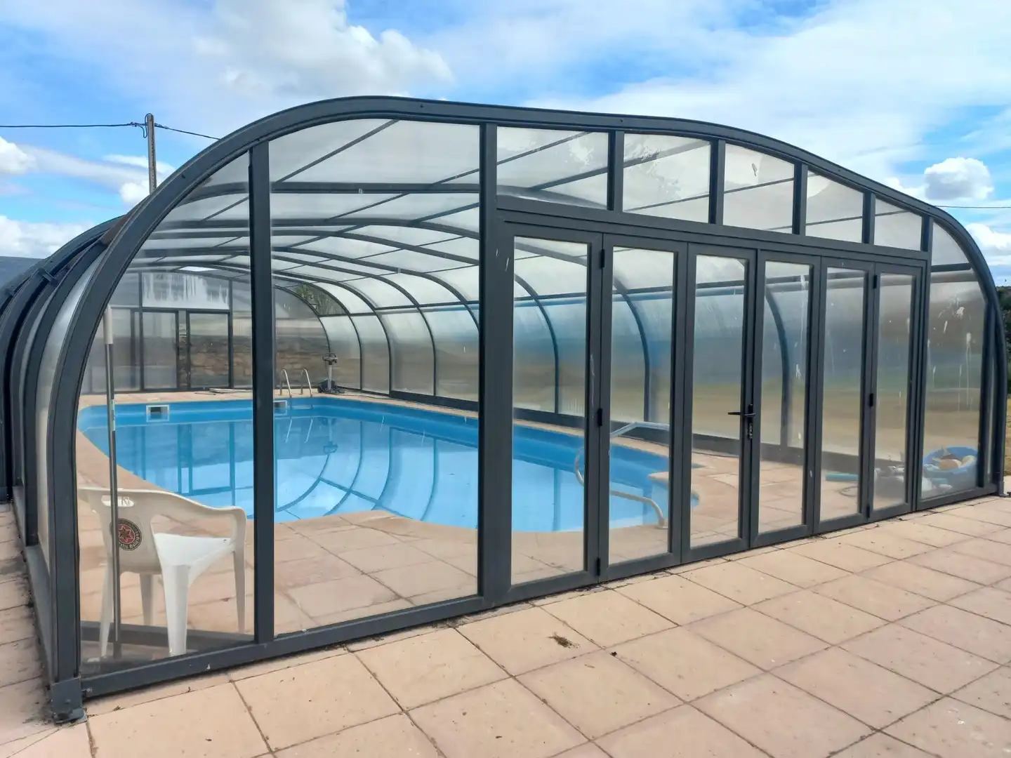Piscina de Casa o xalet en venda en Torrecaballeros amb Calefacció, Jardí privat i Traster
