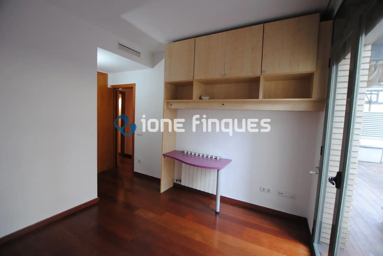 Wohnung zum Verkauf in Sant Cugat del Vallès mit Heizung, Privatgarten und Terrasse