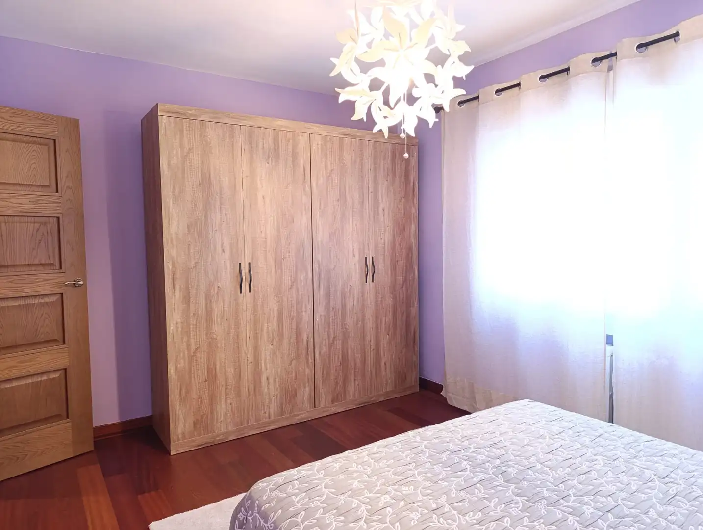 Habitación de Piso de alquiler en Oviedo  con Calefacción y Trastero
