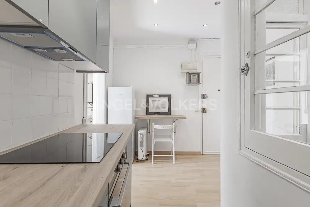 Küche von Wohnung zur Miete in Barcelona mit Heizung, Parkett und Möbliert