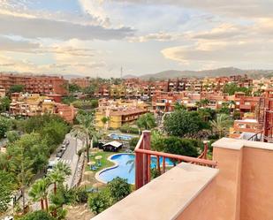 Vista exterior de Àtic de lloguer en Marbella amb Aire condicionat, Parquet i Terrassa