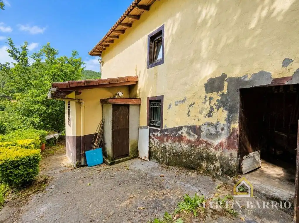 Vista exterior de Casa o xalet en venda en Galdames amb Jardí privat, Terrassa i Traster