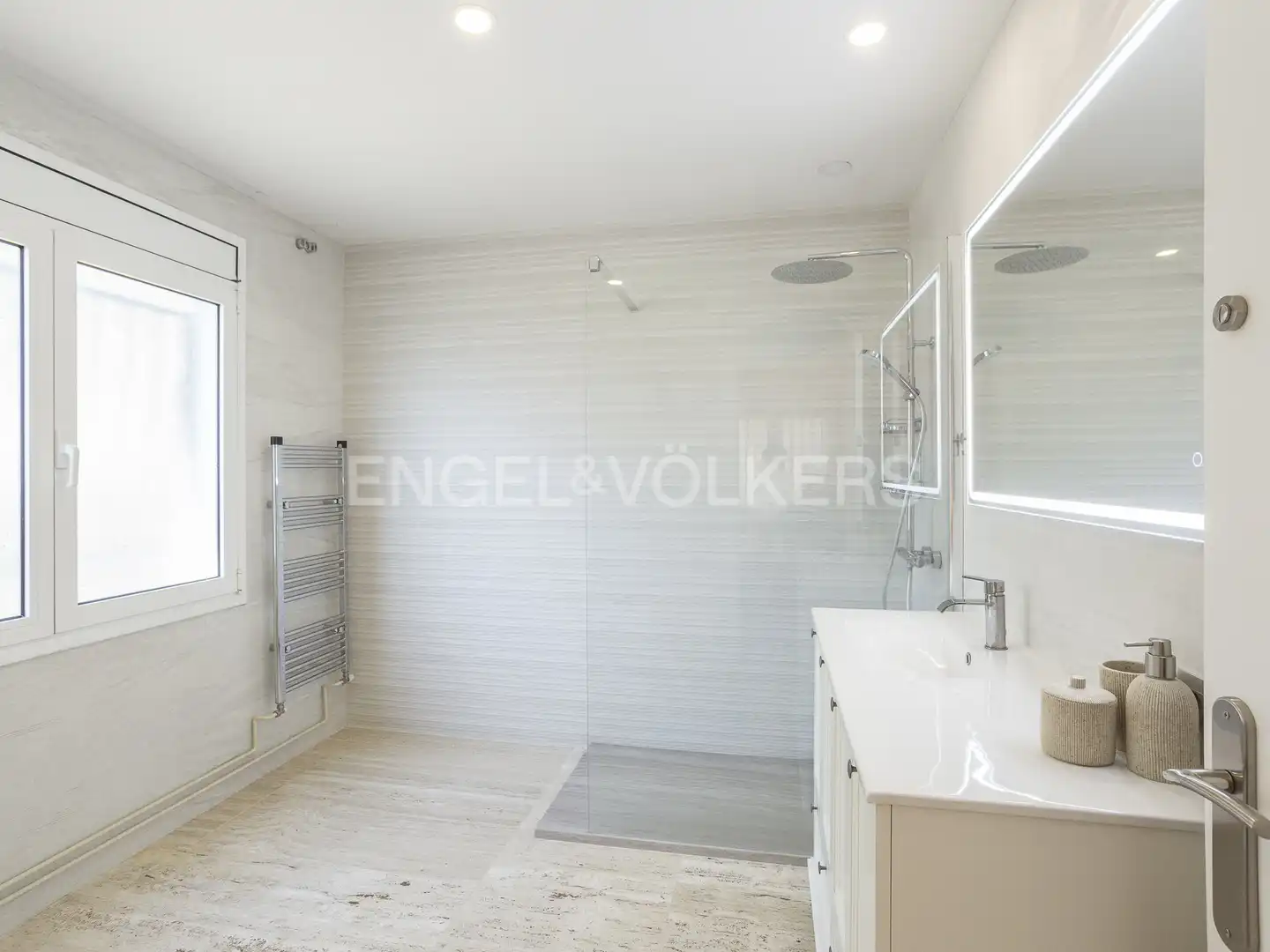 Bathroom of Houses for sale in El Vendrell  with Air Conditioner, Heating and Private garden