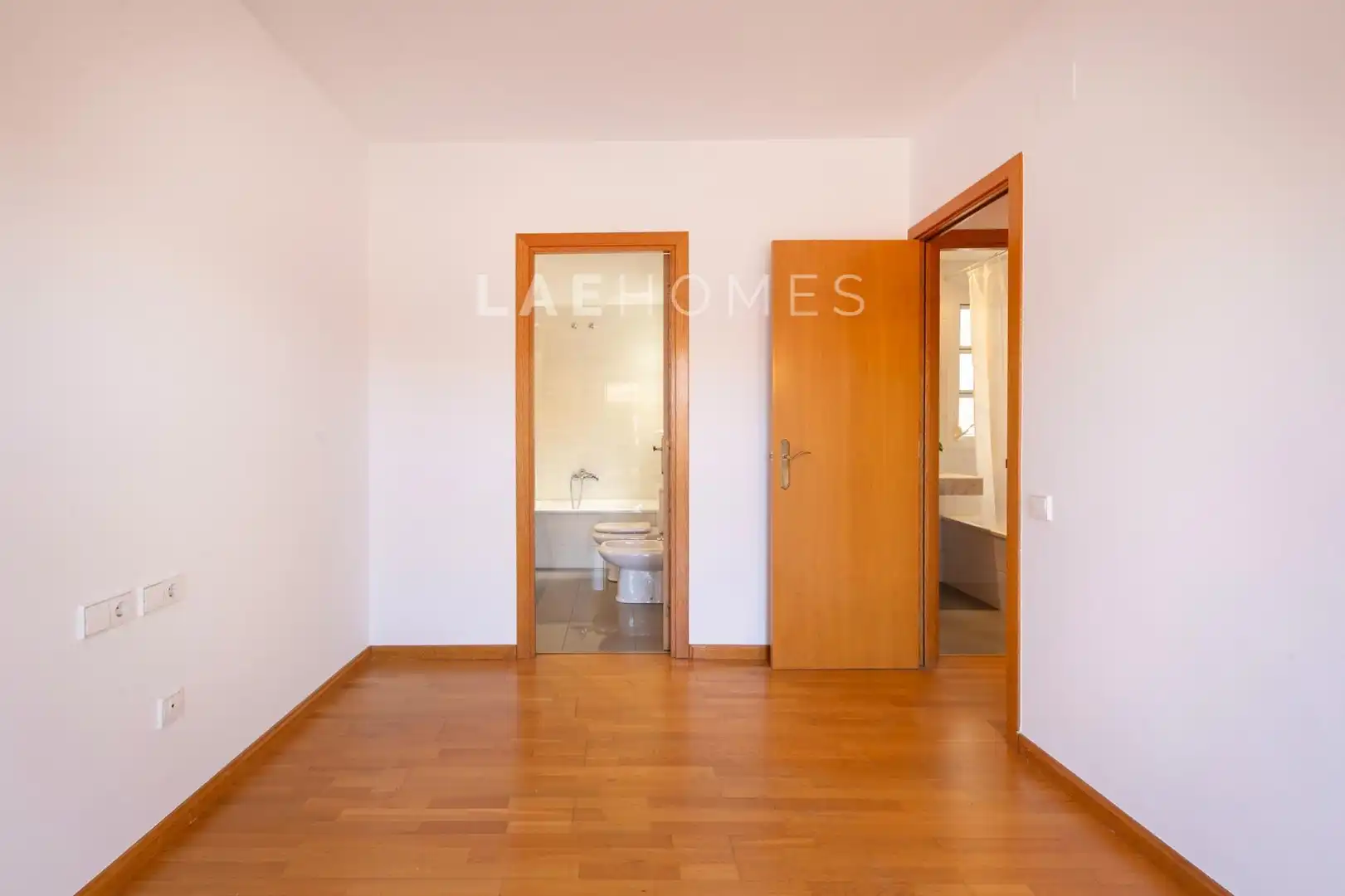 Schlafzimmer von Dachboden zum Verkauf in Sant Cugat del Vallès mit Klimaanlage, Heizung und Privatgarten