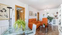 Living room of Flat for sale in  Granada Capital  with Terrace and Balcony