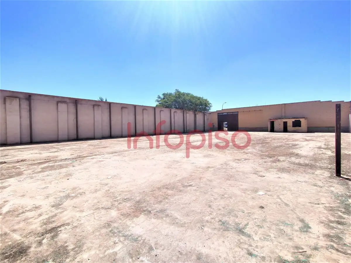 Vista exterior de Terreno industrial de alquiler en Valdepeñas