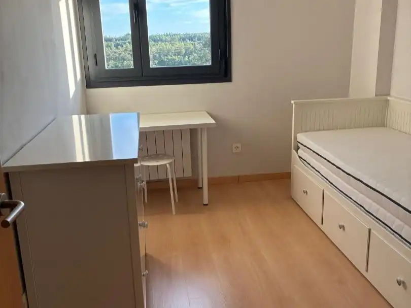 Habitación de Casa o chalet en venta en Garrafe de Torío con Calefacción, Jardín privado y Parquet