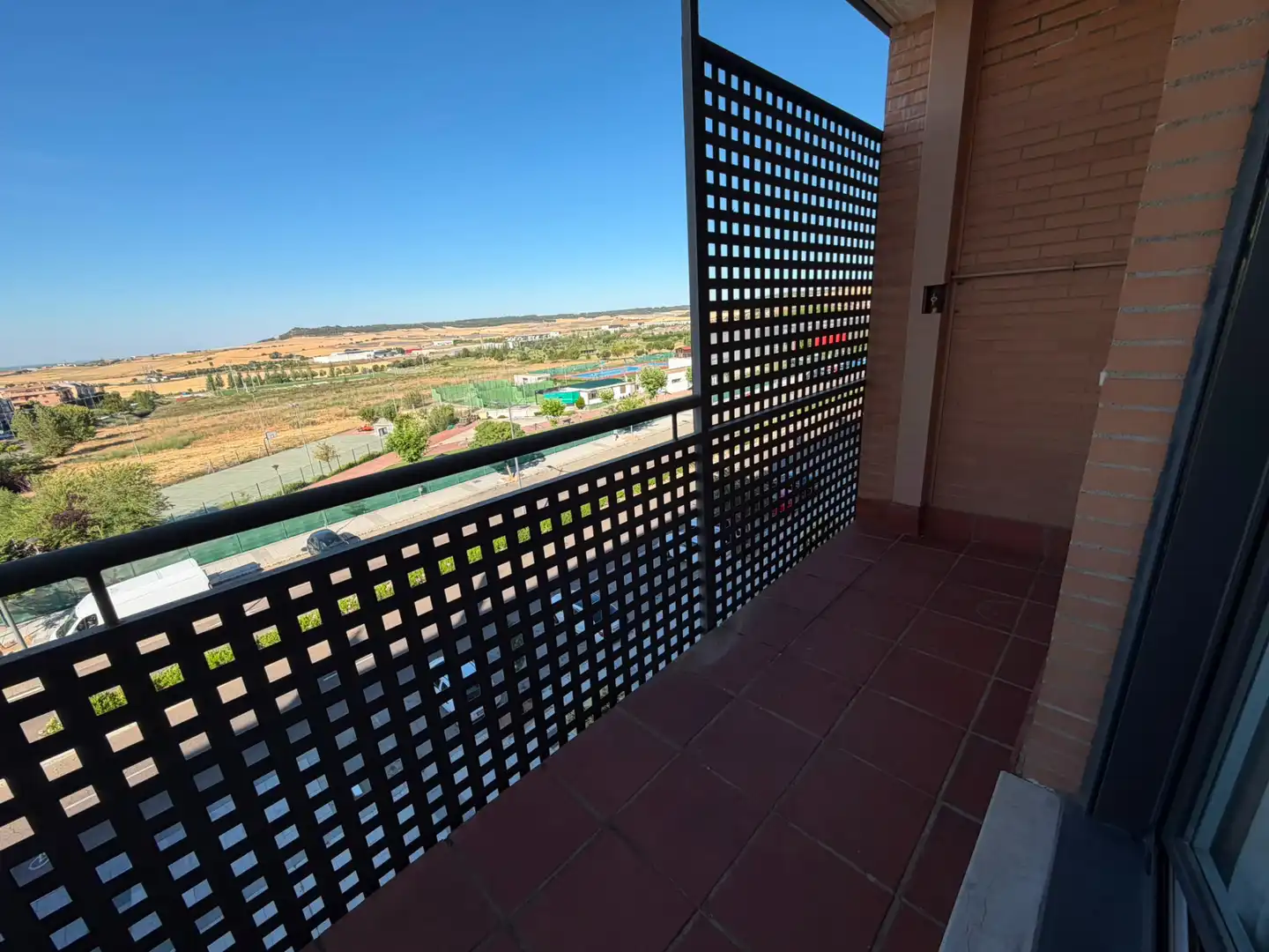 Terraza de Piso de alquiler en Arroyo de la Encomienda con Calefacción y Piscina comunitaria