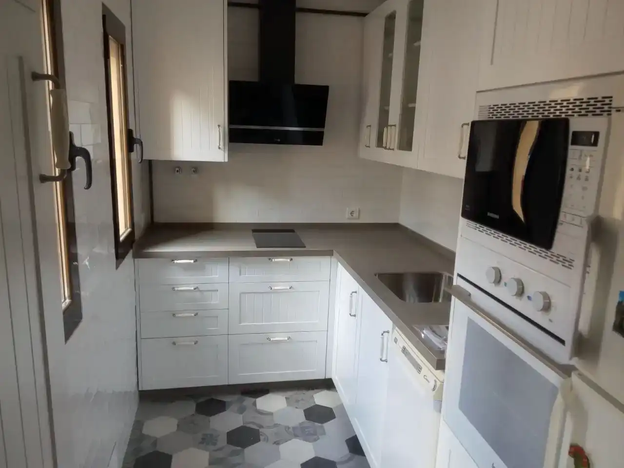 Cocina de Piso de alquiler en Sevilla con Aire acondicionado