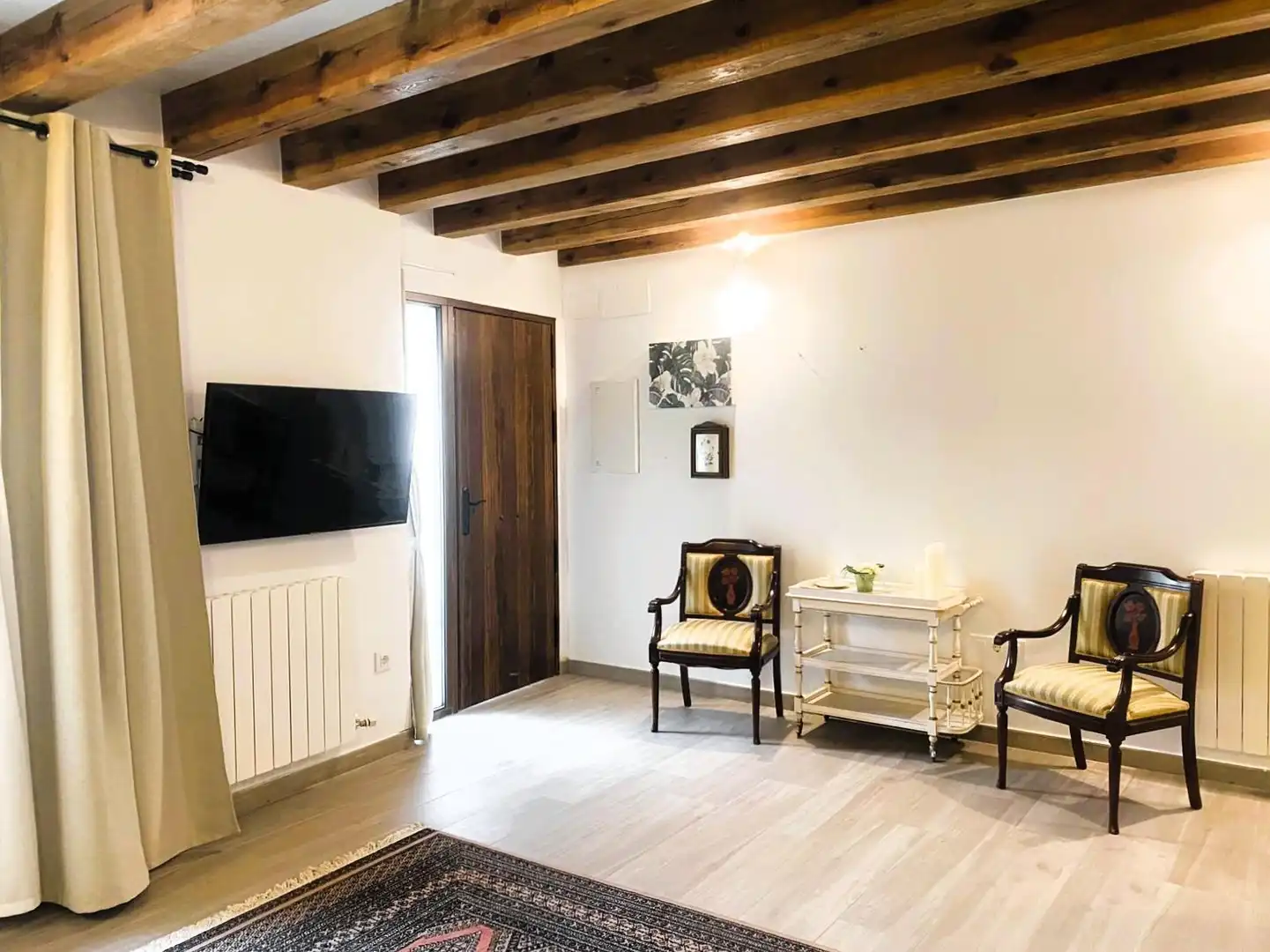 Sala d'estar de Finca rústica en venda en Olba amb Calefacció i Moblat