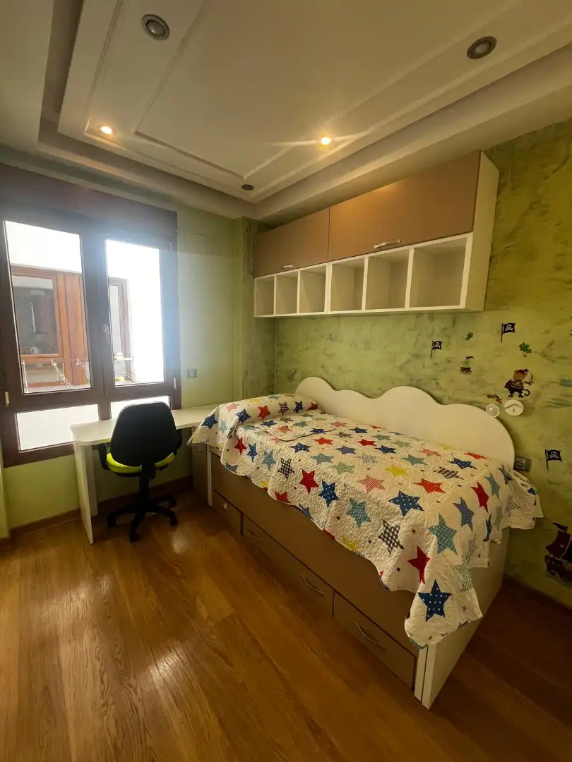 Schlafzimmer von Wohnung zur Miete in Granada mit Klimaanlage, Heizung und Parkett