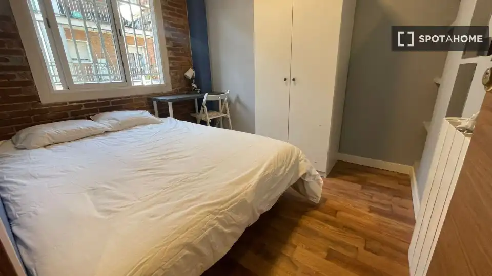 Bedroom of Flat for rent in Madrid  with Air Conditioner, Heating and Furnished