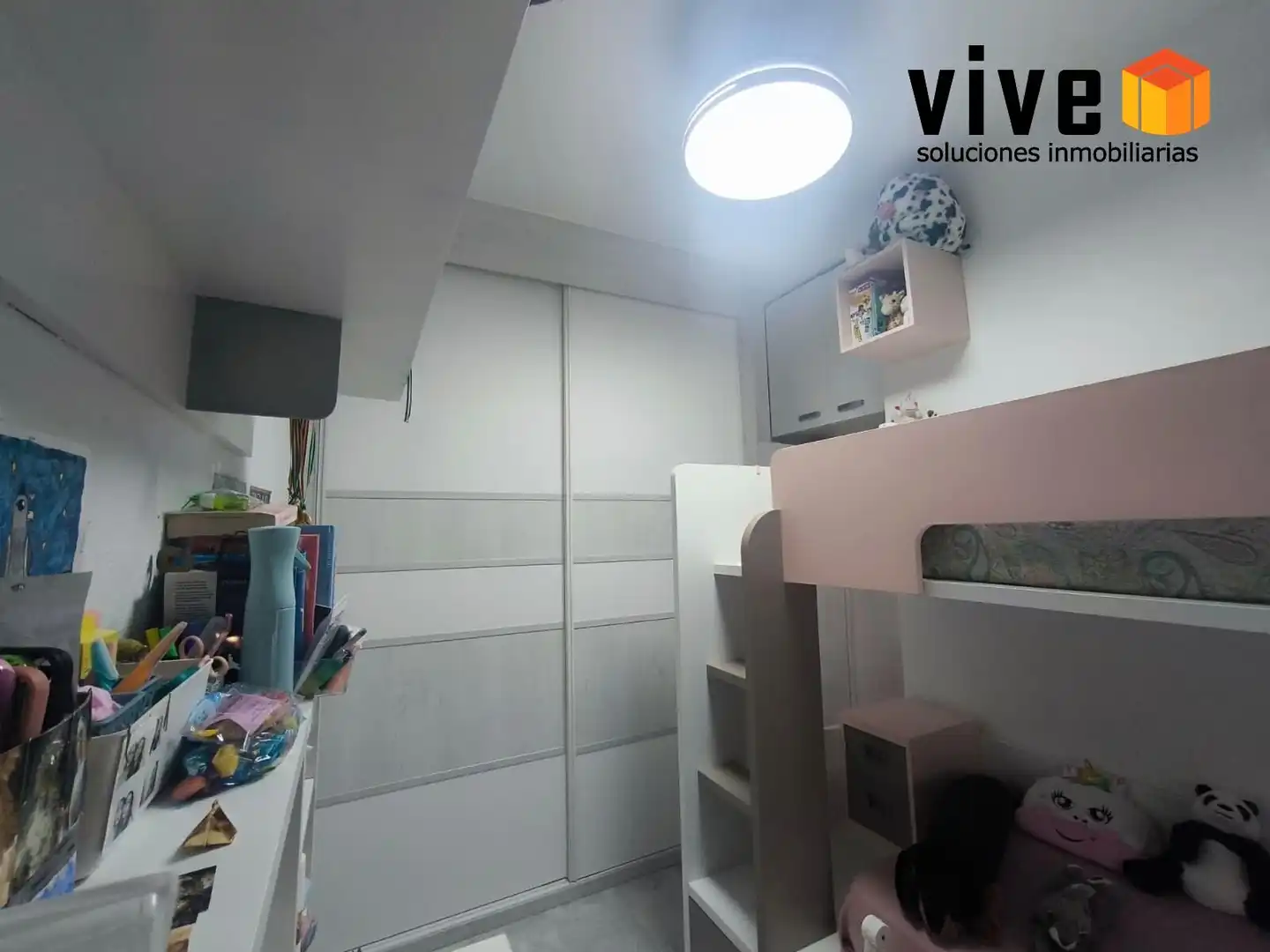 Bedroom of Flat for sale in Sevilla  with Heating, Storage room and Furnished