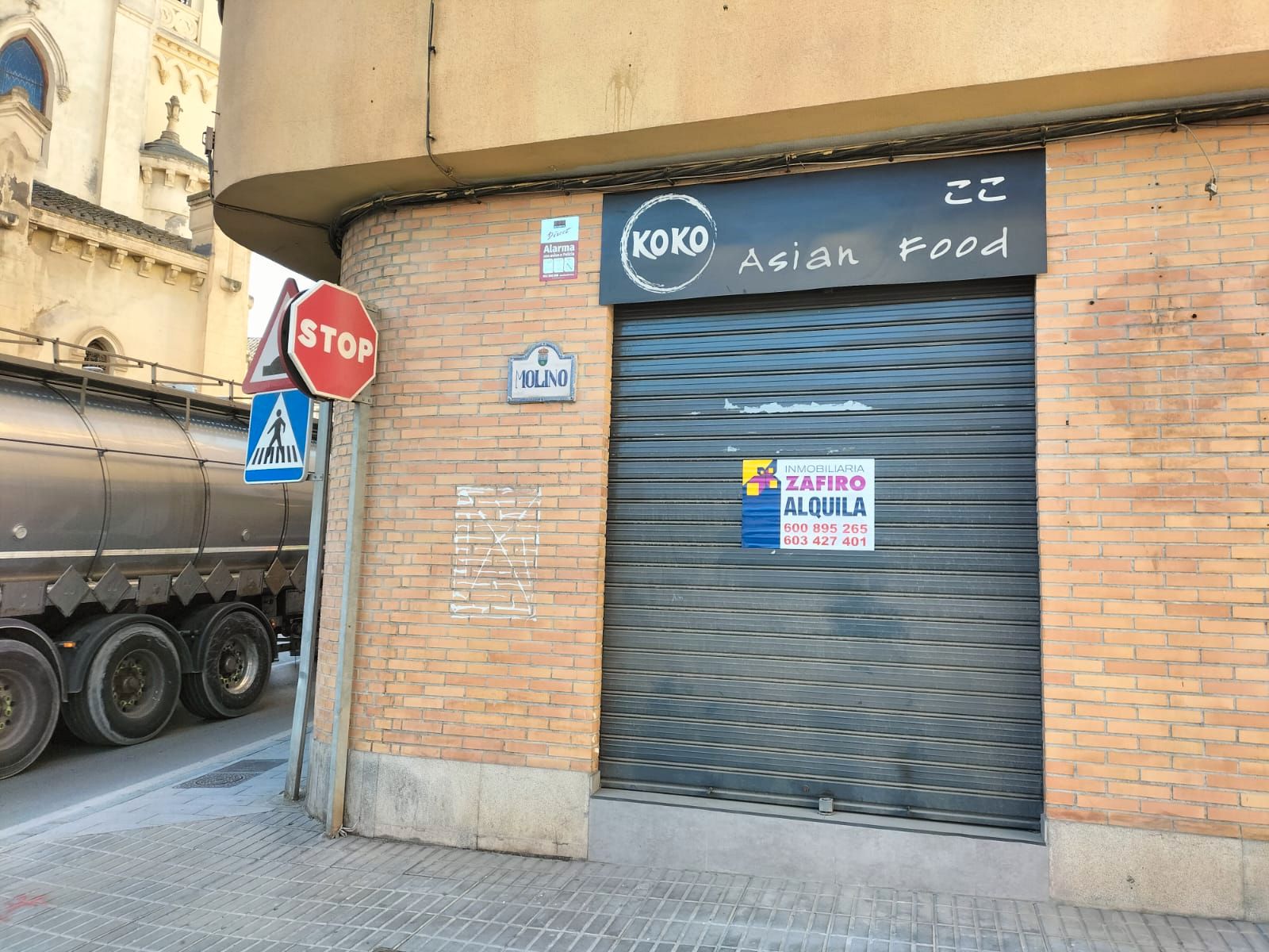 Local de lloguer a Calle Molino, 1, Residencial Triana - Barrio Alto