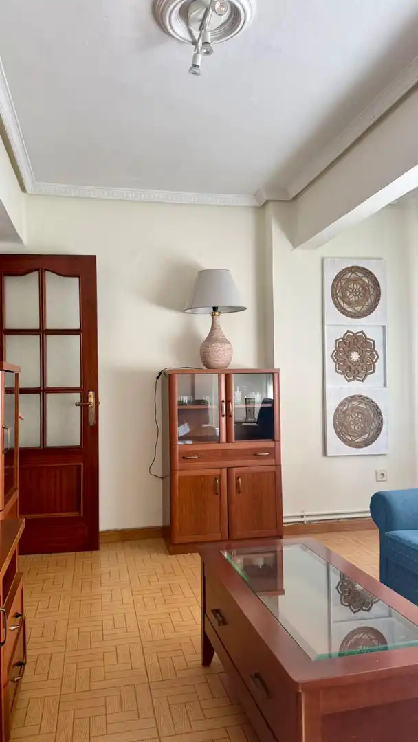 Wohnzimmer von Wohnung zur Miete in Avilés mit Heizung und Möbliert