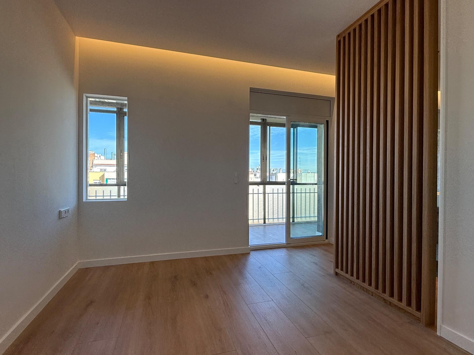 Bedroom of Flat for sale in  Barcelona Capital  with Parquet flooring and Terrace