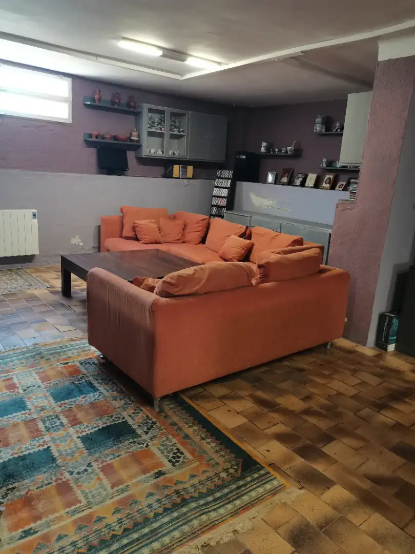 Sala d'estar de Casa o xalet en venda en Málaga amb Calefacció, Jardí privat i Parquet