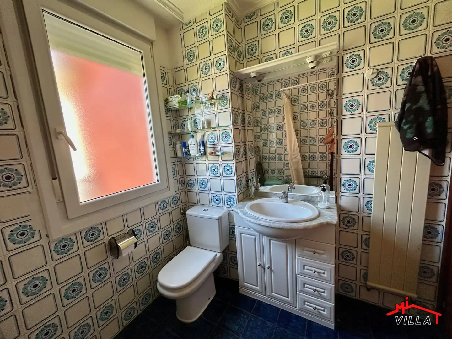 Bathroom of Flat for sale in Laredo  with Heating, Terrace and Balcony