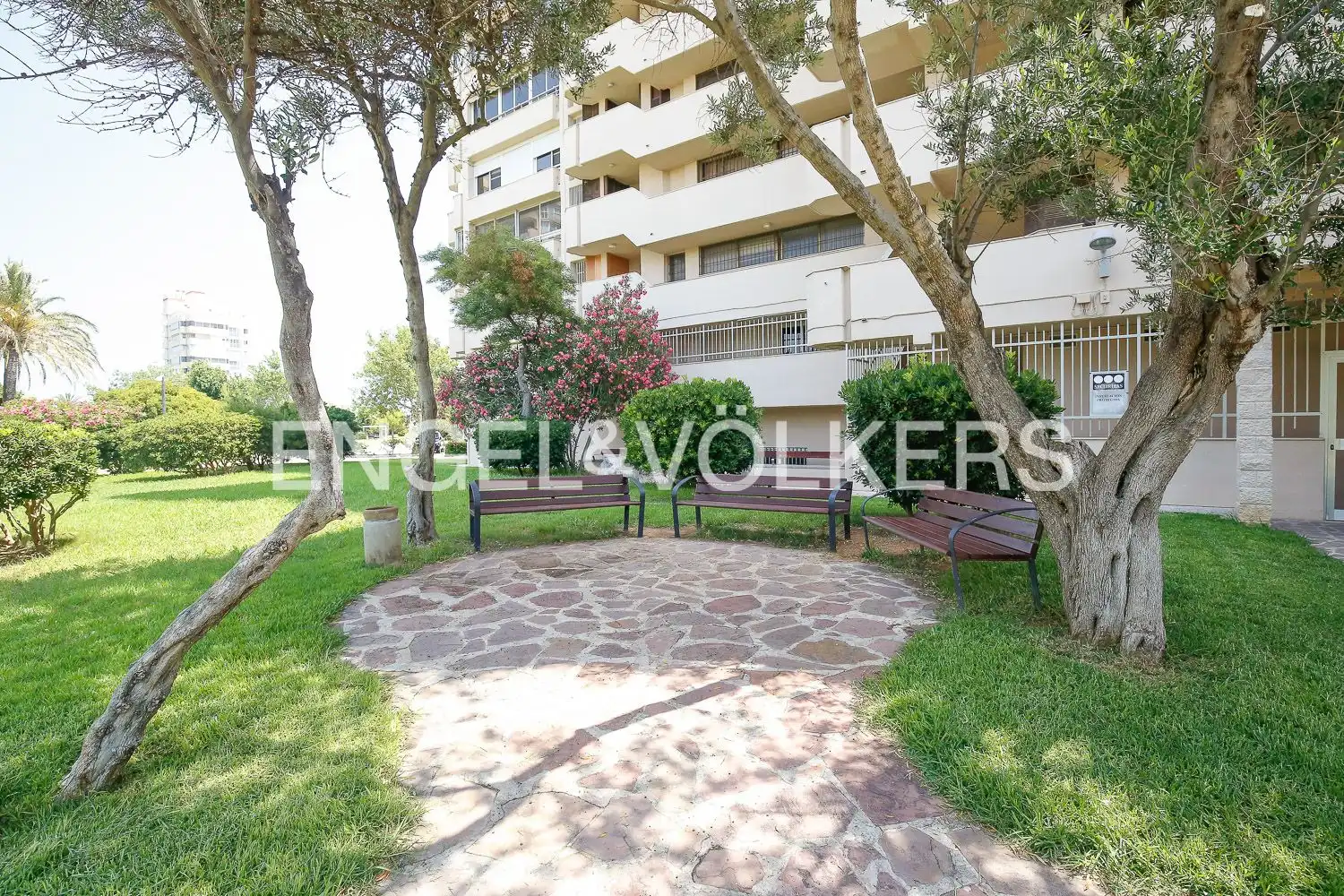 Außenansicht von Wohnung zum Verkauf in Valencia mit Heizung und Schwimmbad