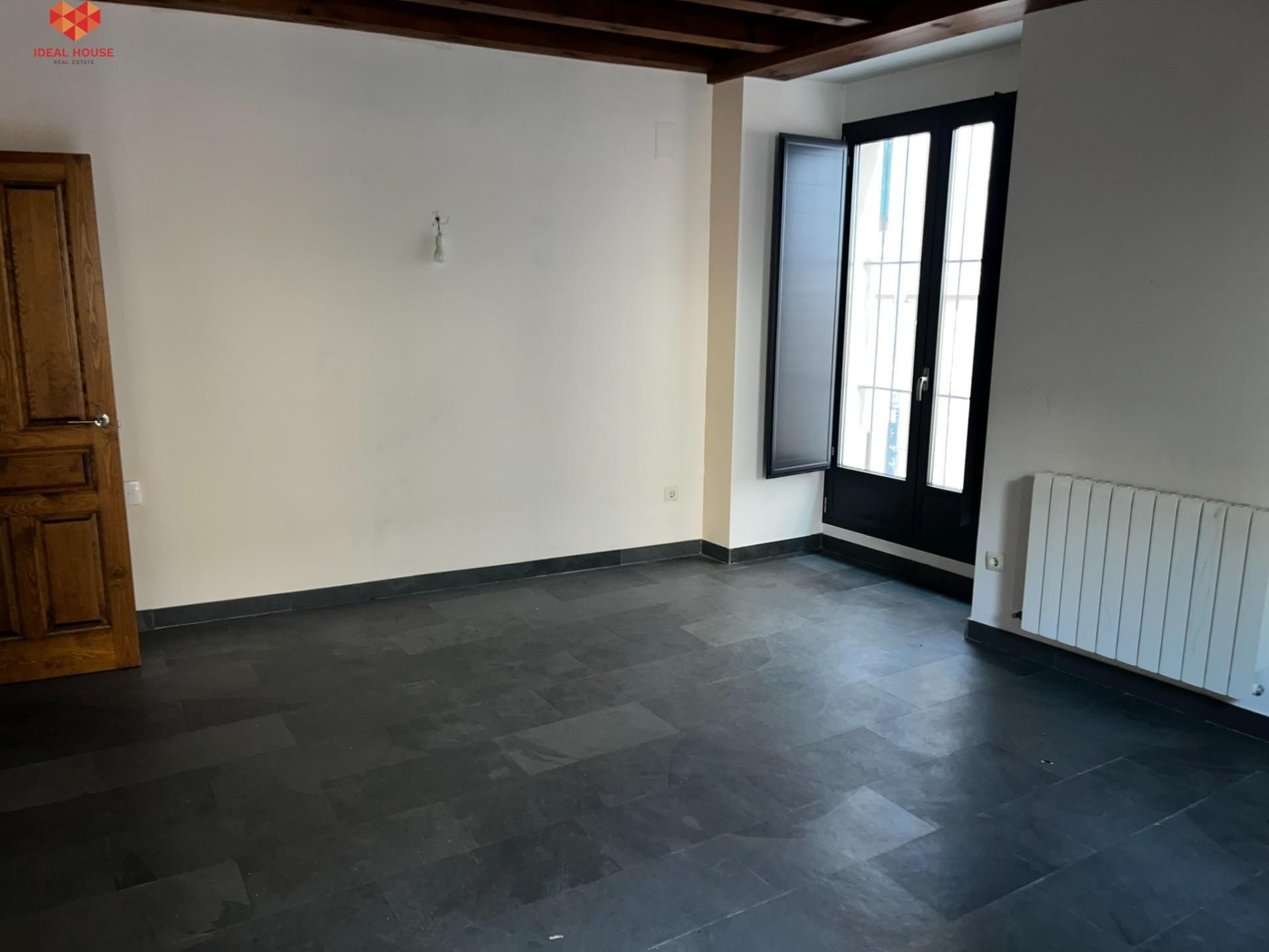 Duplex for sale in Segovia Capital  with Heating, Private garden and Balcony