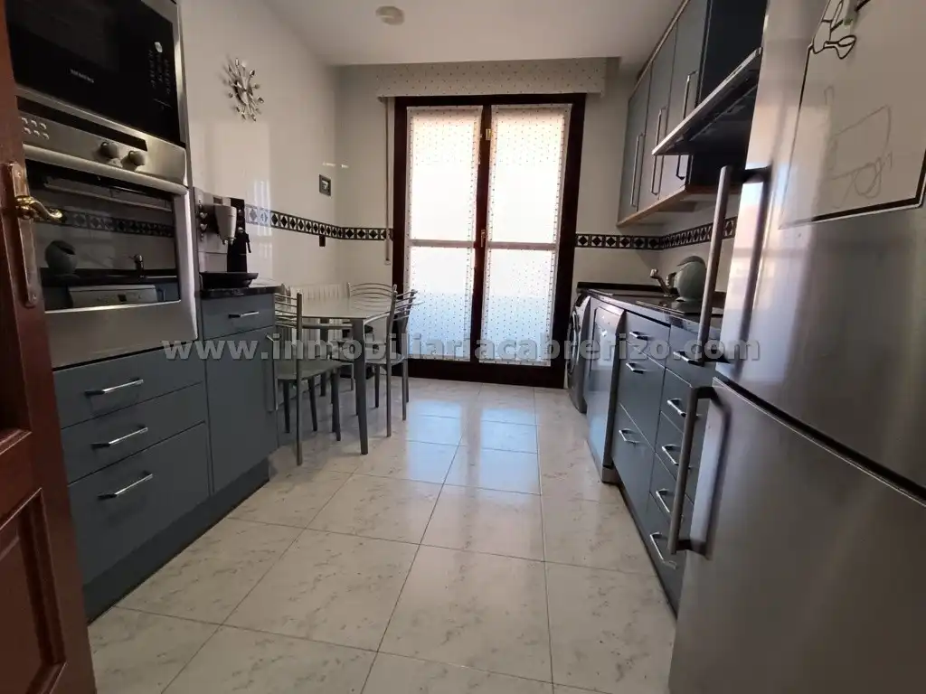 Flat for sale in Calle Rodrigo de Arriaga Mendo, Residencia