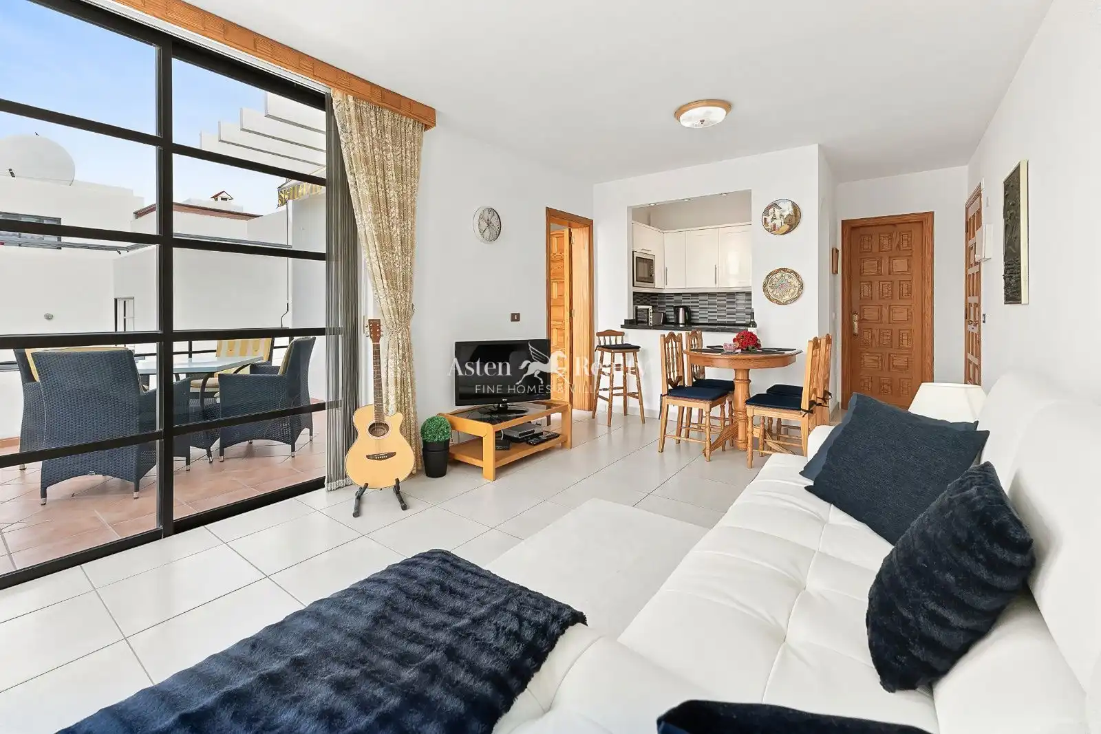 Penthouse with pool for sale in Santiago Puig 2, imagen 4