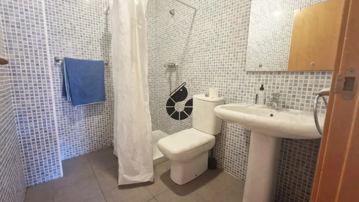 Baño de Piso en venta en Coria del Río con Jardín privado, Trastero y Piscina