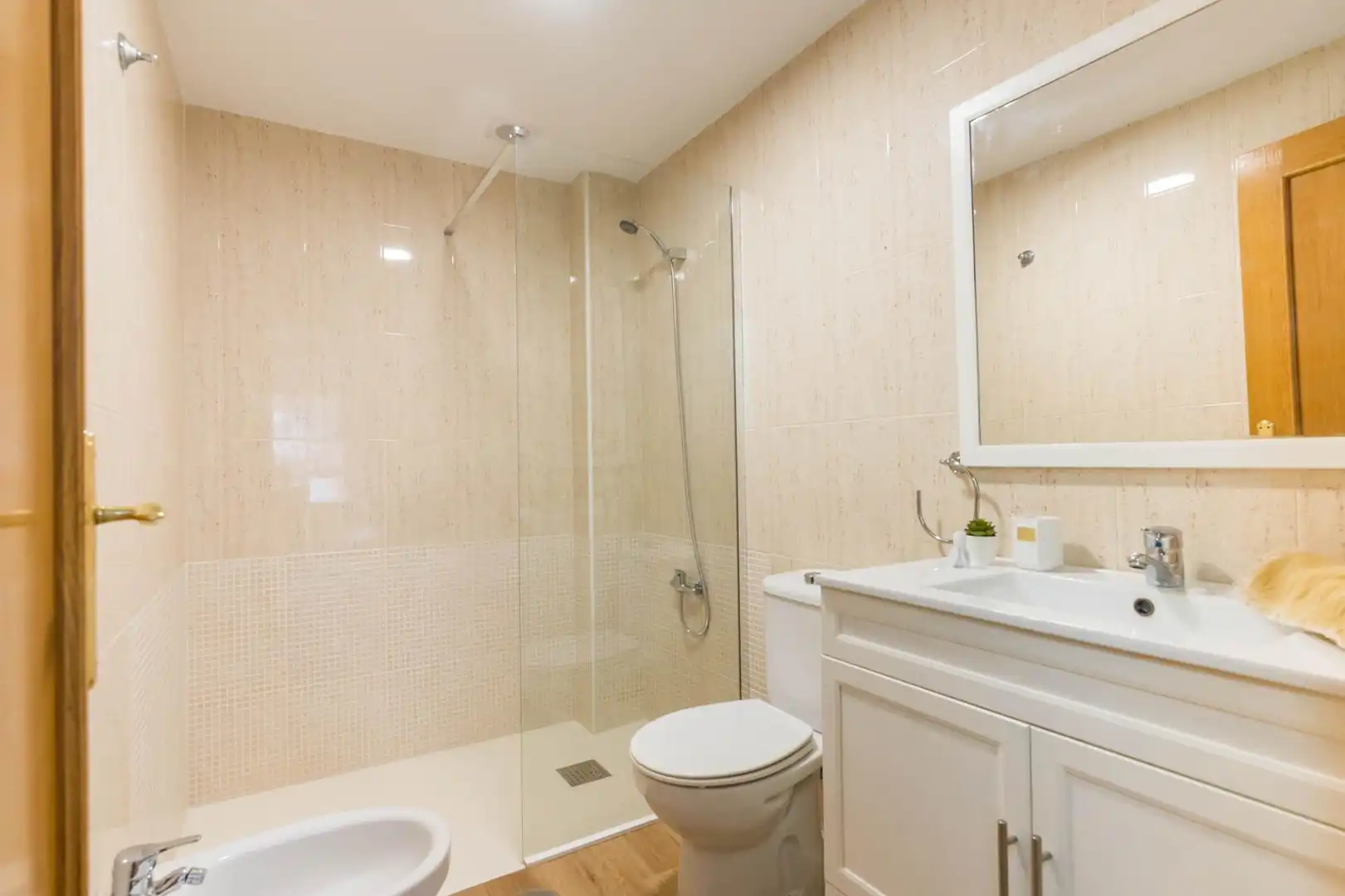 Badezimmer von Wohnung zum Verkauf in Santomera mit Klimaanlage, Privatgarten und Abstellraum