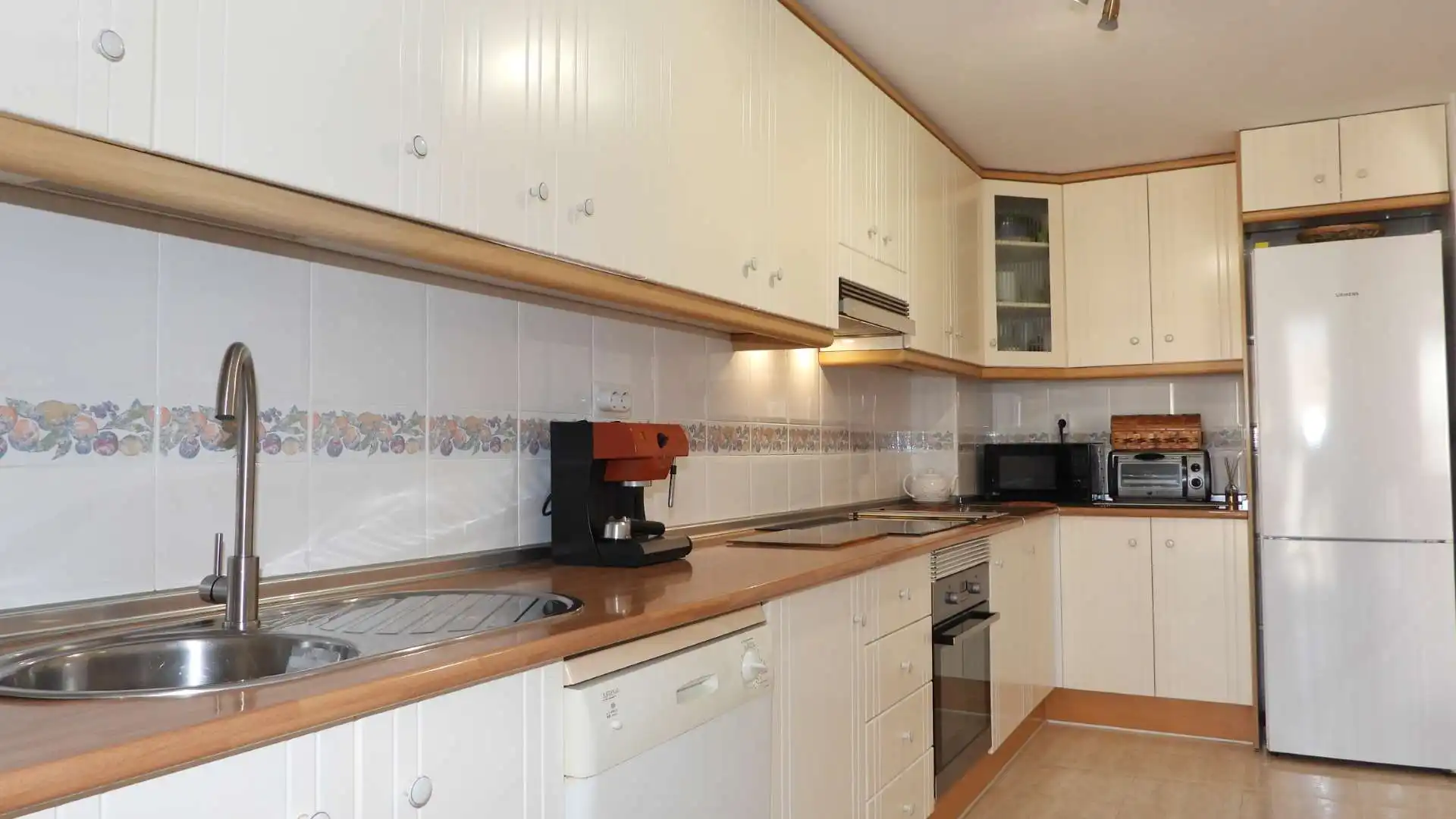 Cocina de Piso en venta en La Manga del Mar Menor con Calefacción, Terraza y Amueblado