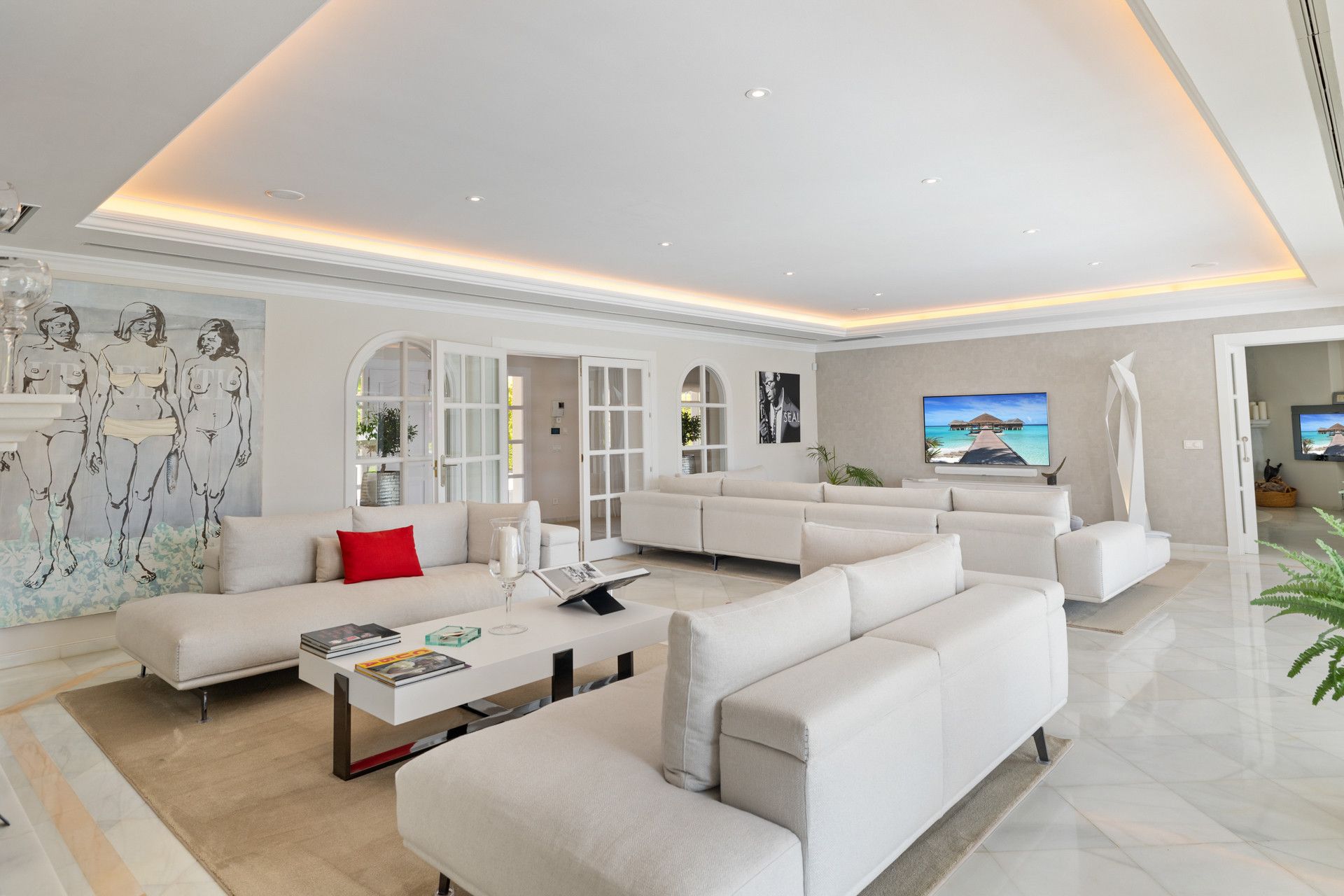 Living room of House or chalet for sale in Marbella  with Air Conditioner, Private garden and Terrace