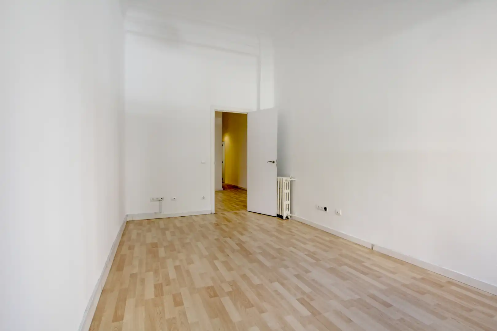 Büro zur Miete in Madrid mit Heizung