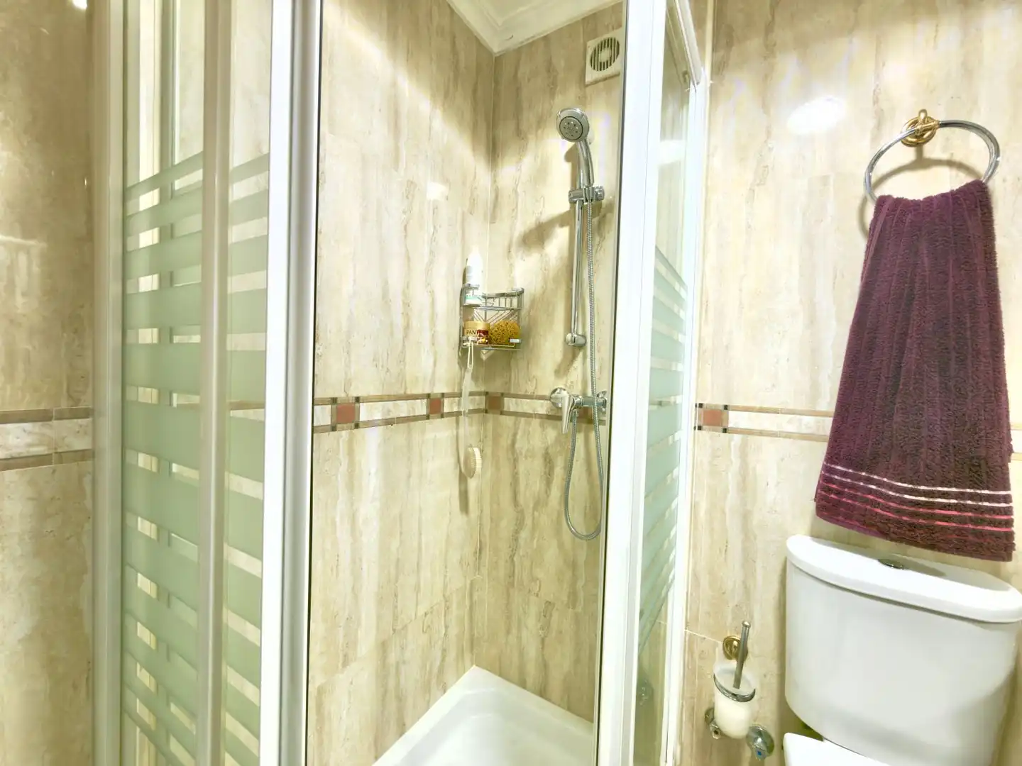 Bany de Casa o xalet en venda en Mairena del Aljarafe amb Aire condicionat, Calefacció i Terrassa