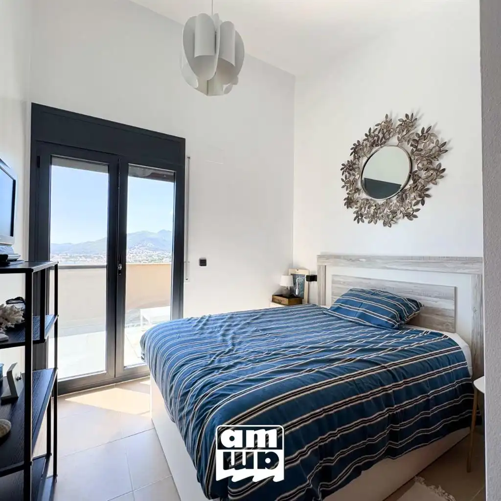 Casa adosada en venda a Grifeu - Cap Ras - Els Estanys - Sant Genís