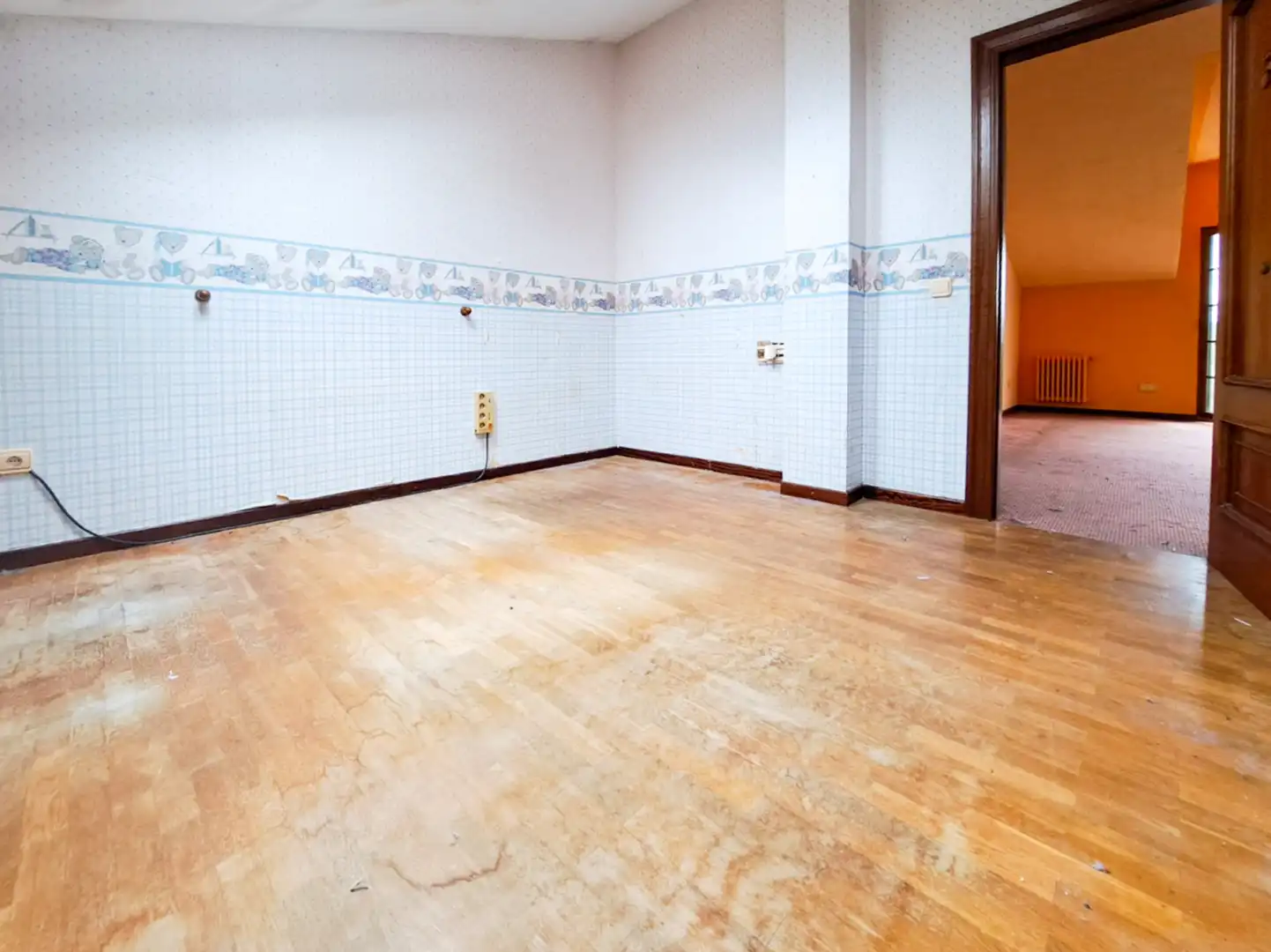 Houses for sale in Castrillón  with Heating, Private garden and Parquet flooring